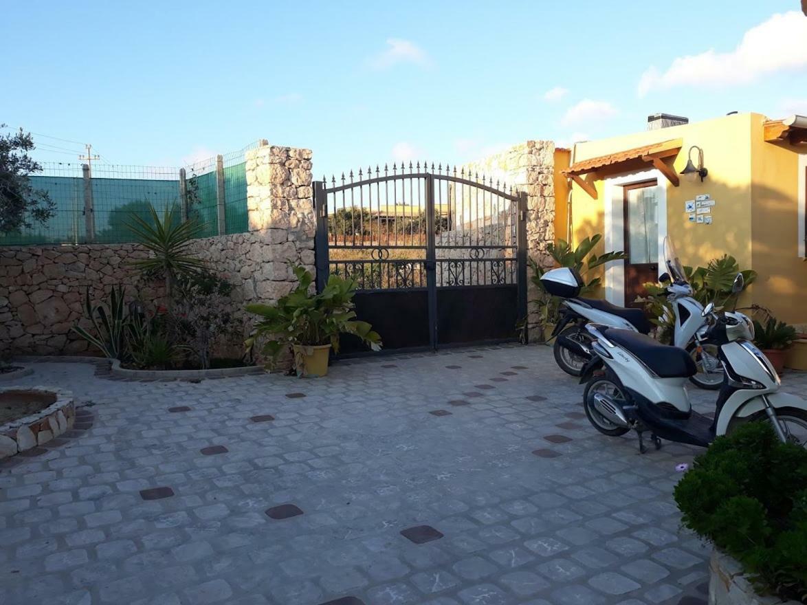 Le Casette Di Simona Lampedusa Exterior photo